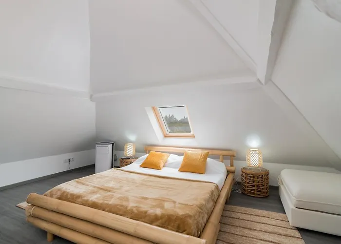 Casas Madalena * Seia